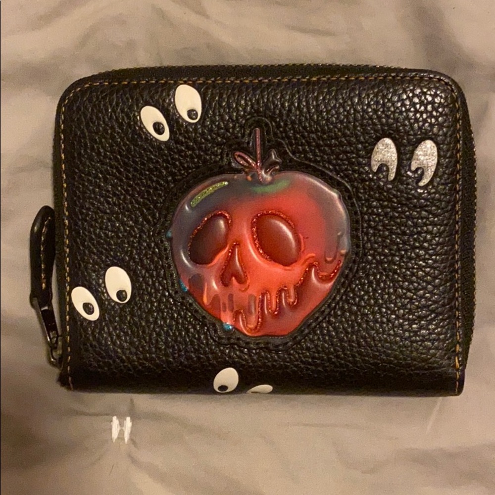 Limited editionCoachDark Disney Spooky Eyes wallet